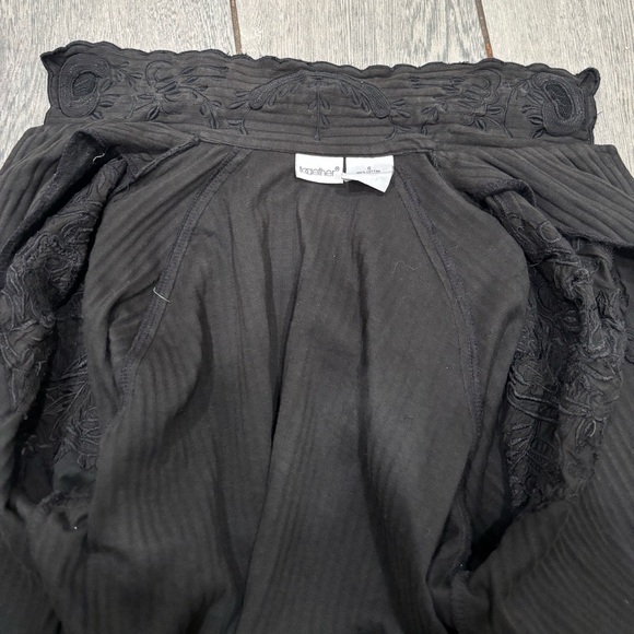 Together 100% Cotton Women’s Embroidered Button Down Size Small - Picture 10 of 10